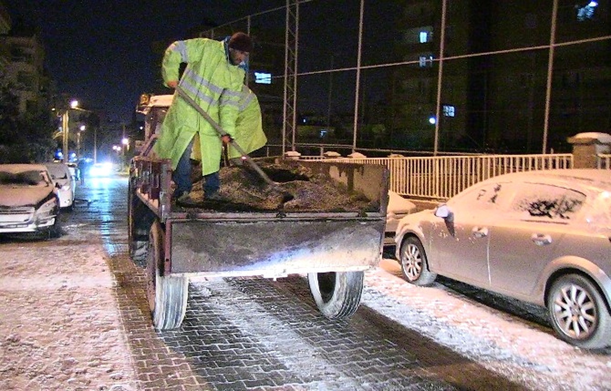 Beyaza Bürünen Şanlıurfa\'da Haliliye Belediyesi Çalışmalarını Aralıksız Sürdürdü