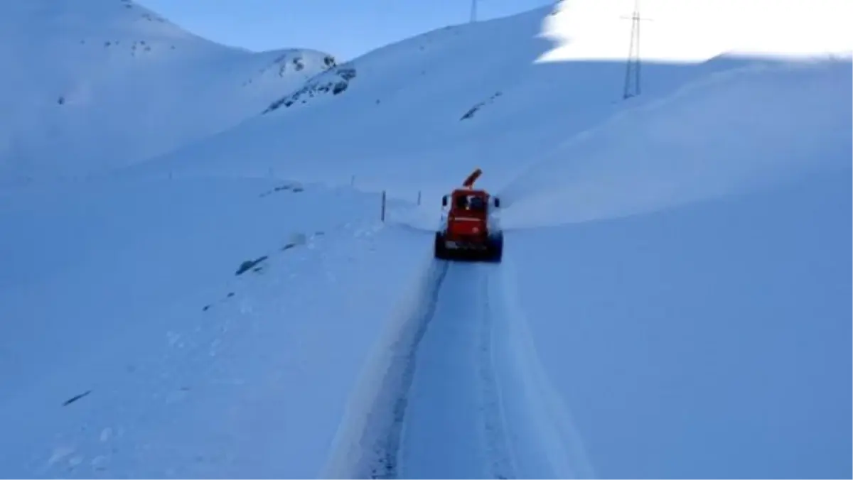 Bitlis\'te Tüm Yollar Kapatıldı