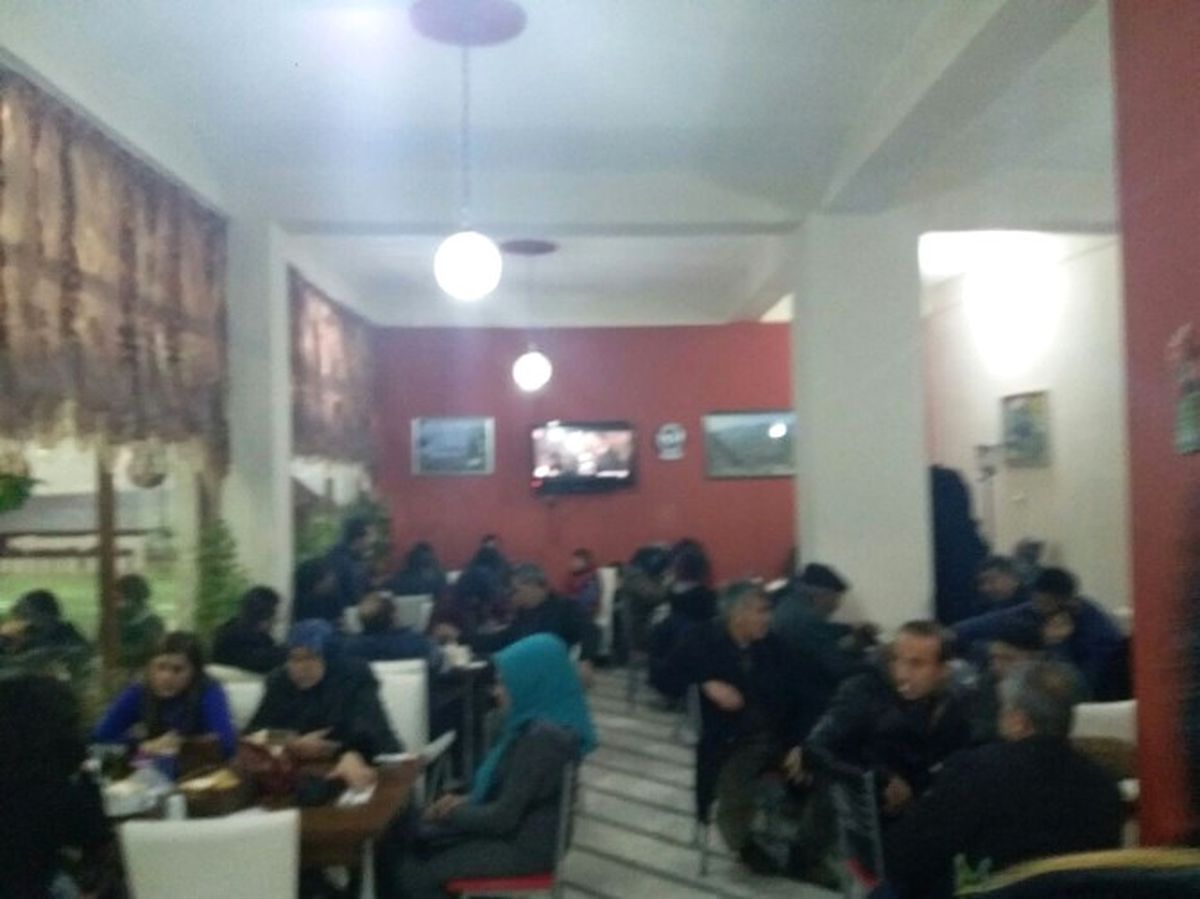 Bitlis\'te Yolda Kalan Yolcular Restoranlara Sığındı