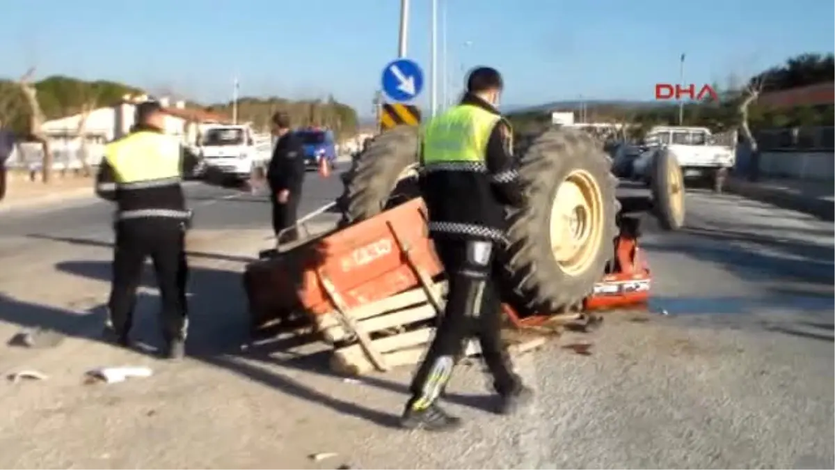 Çanakkale Kamyonun Çarptığı Traktördeki 3 Kişi Yaralandı