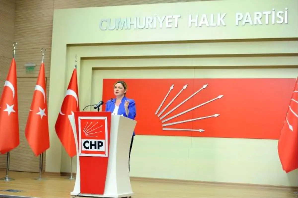 CHP Sözcüsü Böke\'den \'Anayasa\' Açıklaması: Günlerdir İmza Bekliyor, Bir Şeyden Korkuluyor Ki...