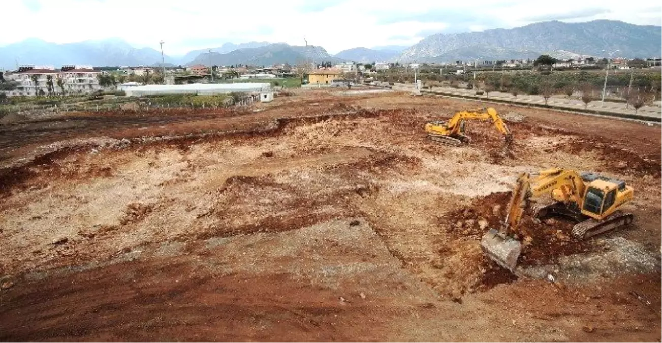 Döşemealtı Belediyesi, Gençlik Merkezi Yapımına Başladı