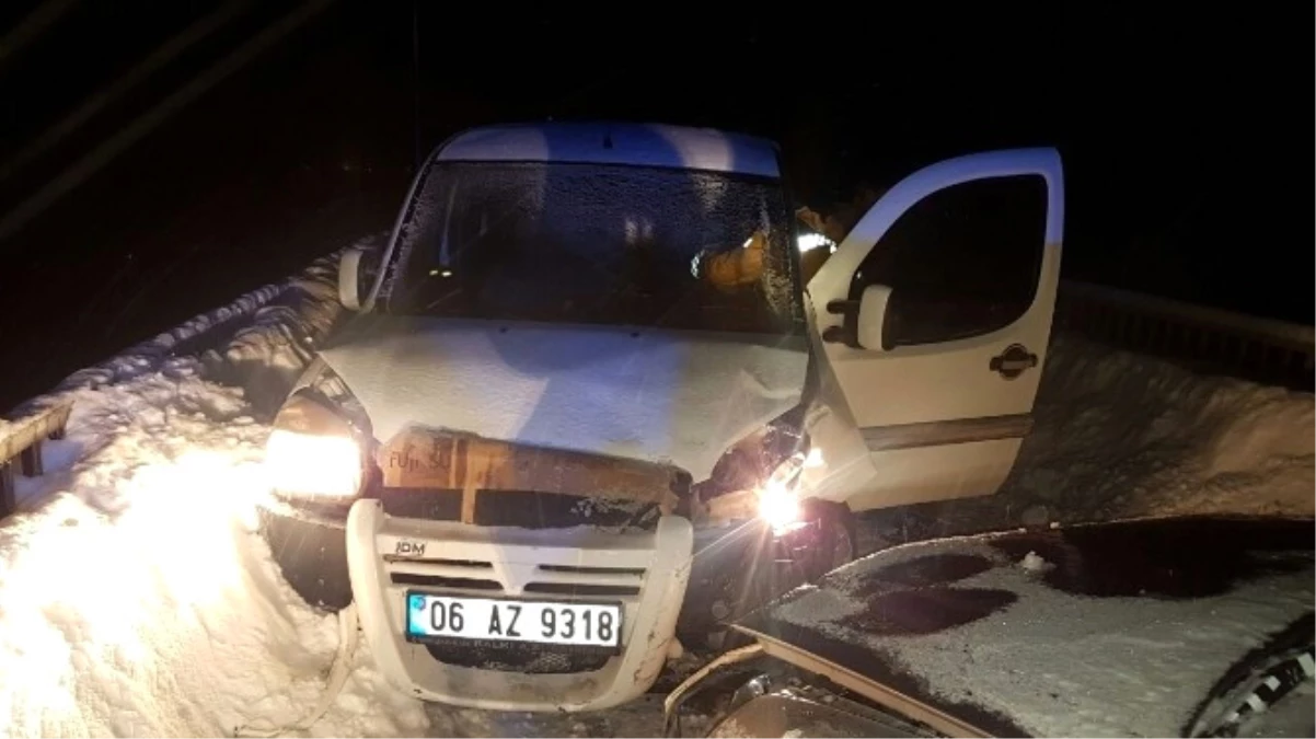 Eleşkirt\'te Trafik Kazası: 2 Yaralı