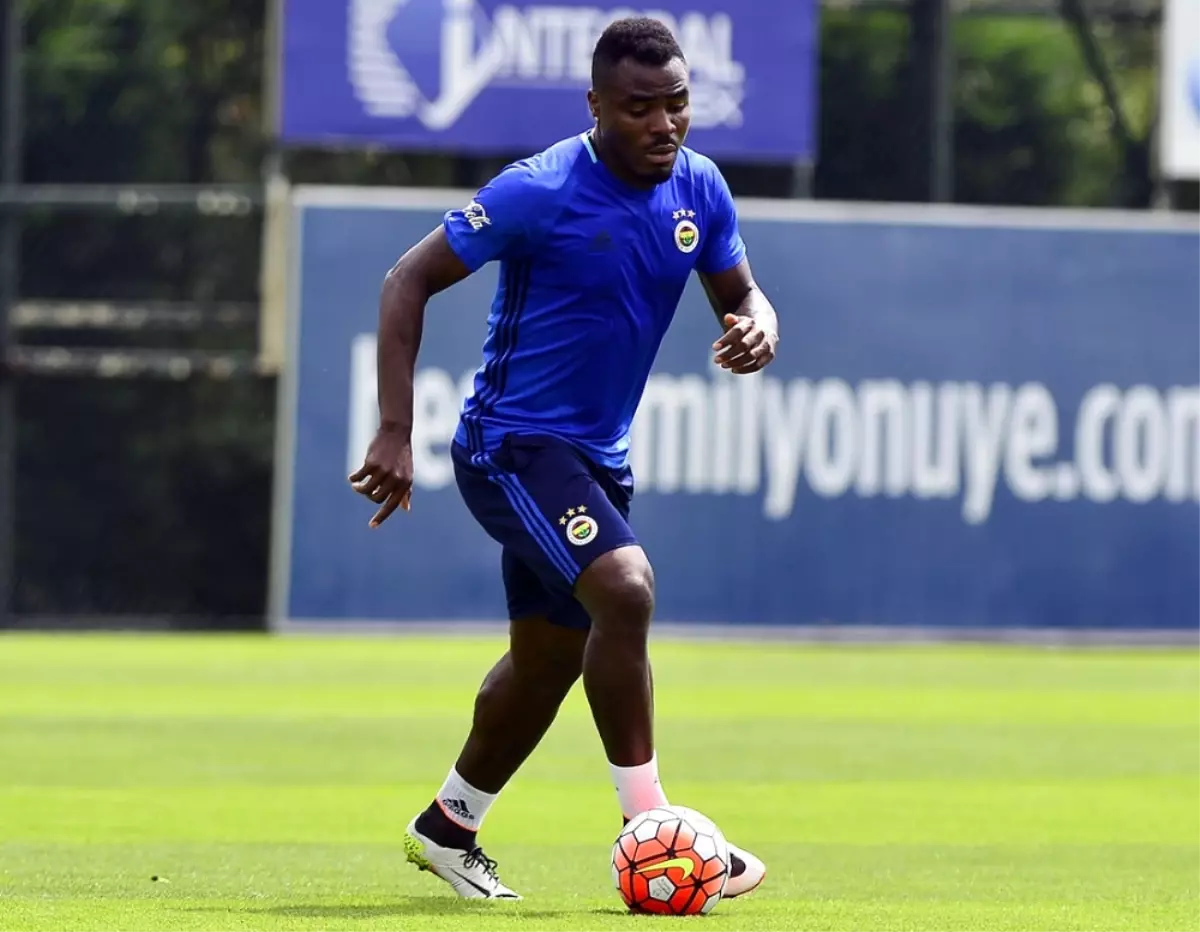 Emenike ve Van Der Wiel\'e İyi Haber