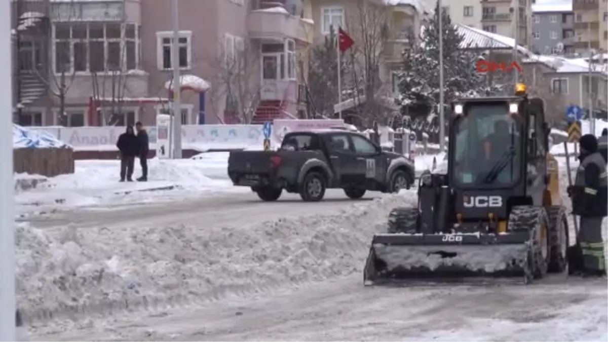 Erzurum Doğu\'da Kar Çilesi