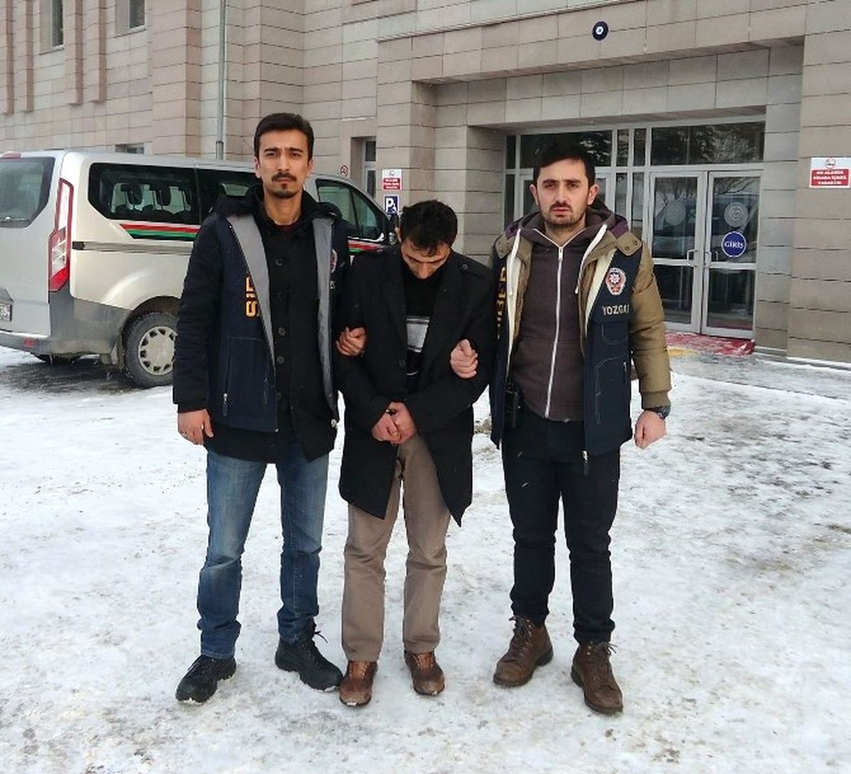 Facebook\'ta Sahte Profille Çocuklara Cinsel İstismarda Bulunan Şahıs Tutuklandı