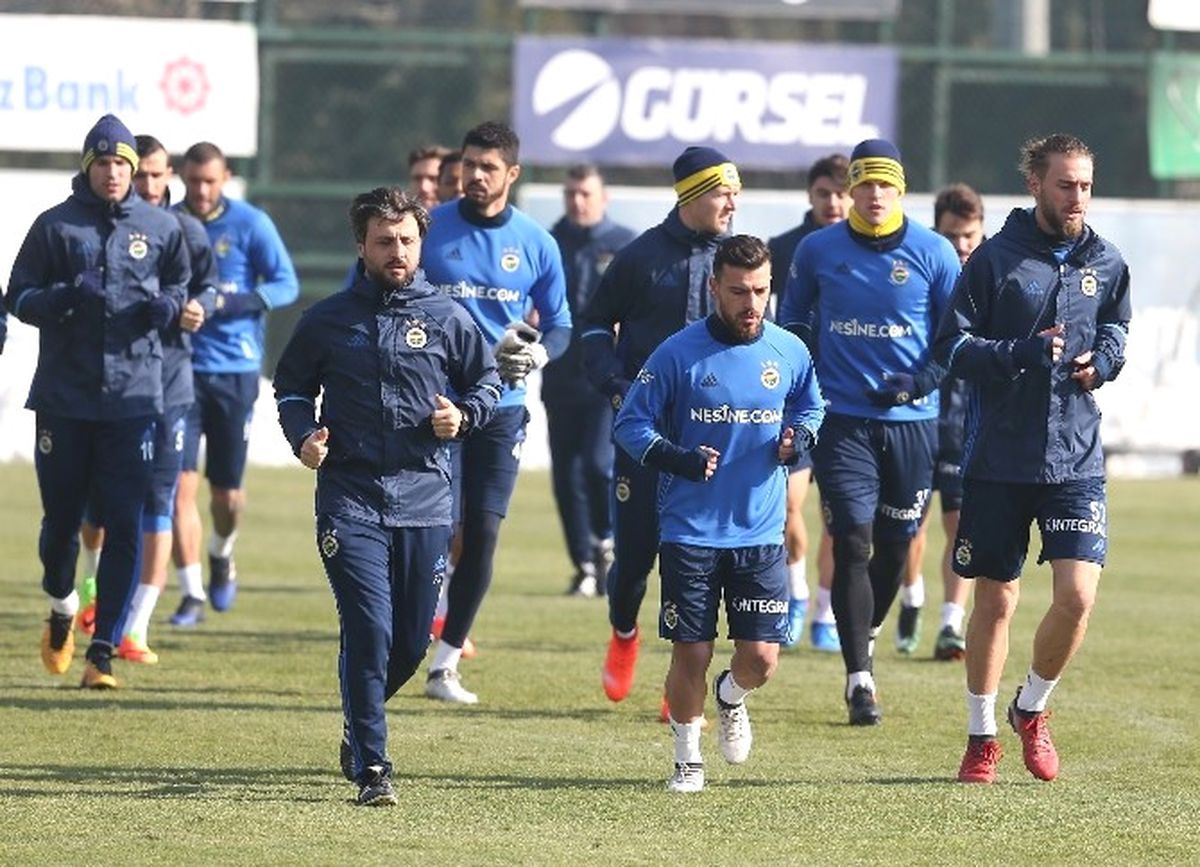 Fenerbahçe\'de Beşiktaş Maçı Hazırlıkları Devam Etti