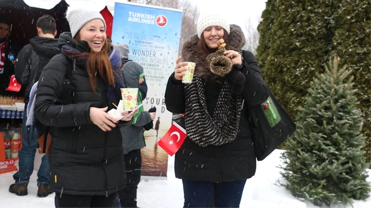 Kanada\'daki Geleneksel Kış Kutlamasında Türk Salebine İlgi