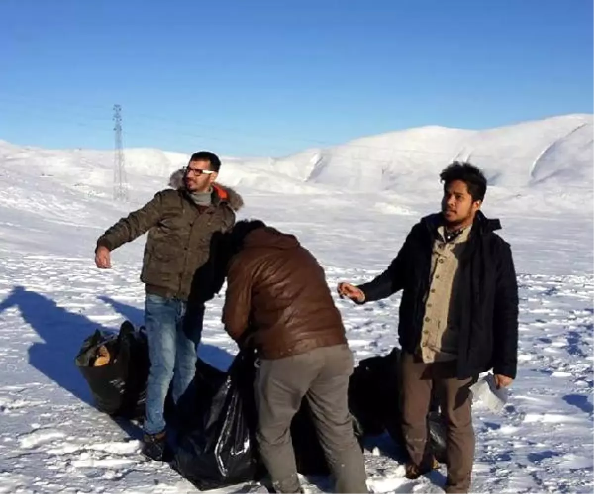 Konuk Öğrenciler, Doğaya Yem Bıraktı