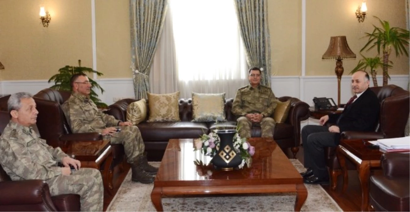 Korgeneral Yaşar\'dan Vali Azizoğlu\'na Ziyaret