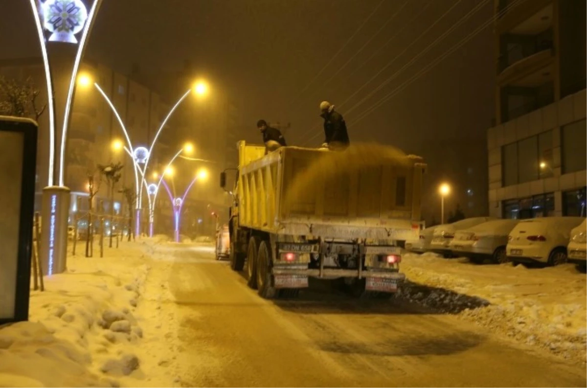 Mardin\'de Hastaların İmdadına Paletli Ambulanslar Yetişiyor