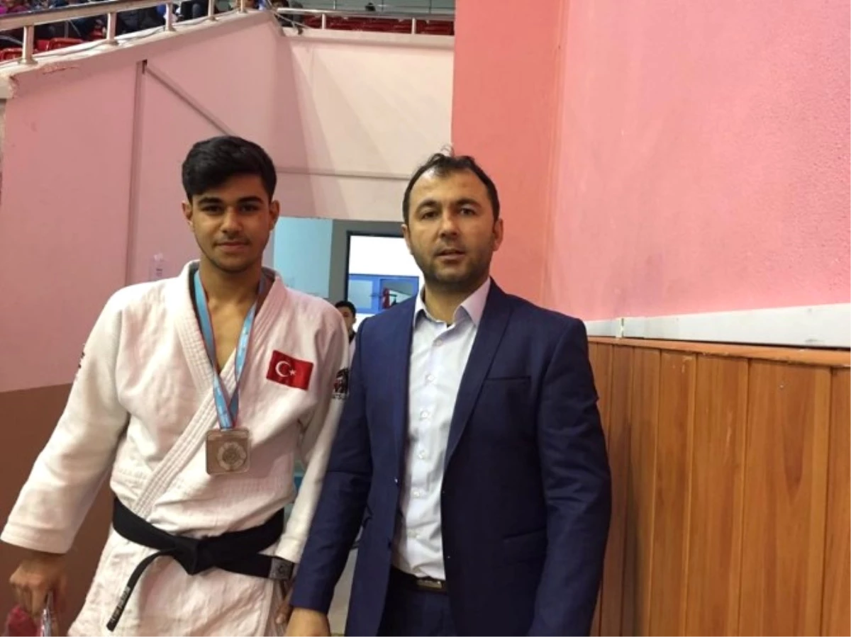 Salihli Belediyespor, Ümitler Judo 1. Ligine Yükseldi