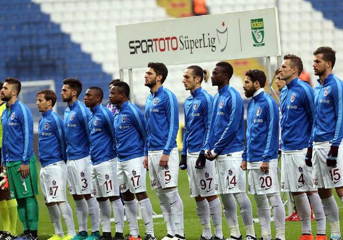 Trabzonspor Yarı Yarıya Değişti