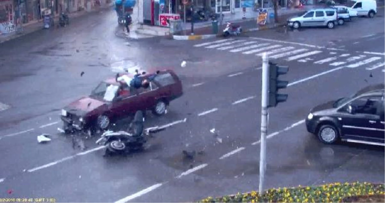 Trafik Kazası Mobese Kameralarında