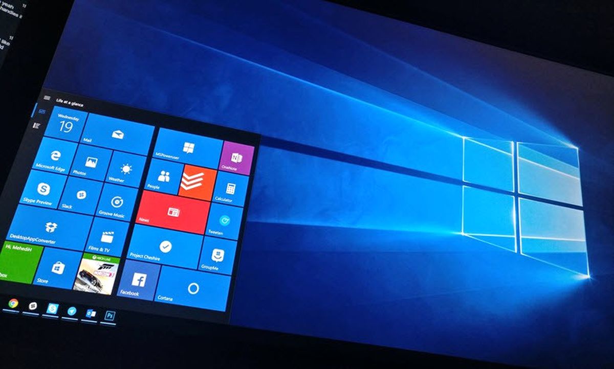 Windows 10 Cloud" İşaretleri
