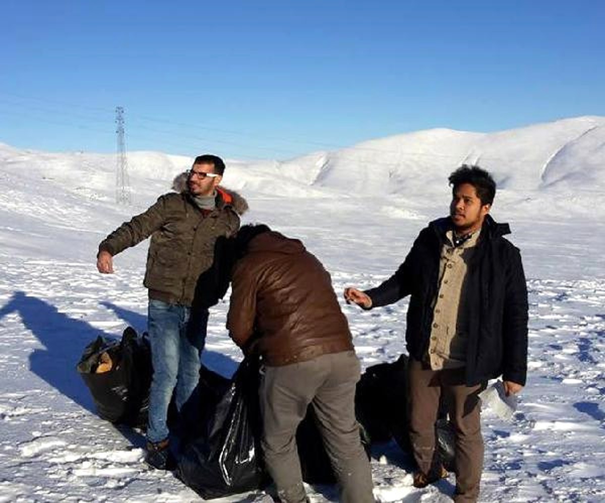 Yabancı Uyruklu Öğrencilerden Yaban Hayvanlarına Yem