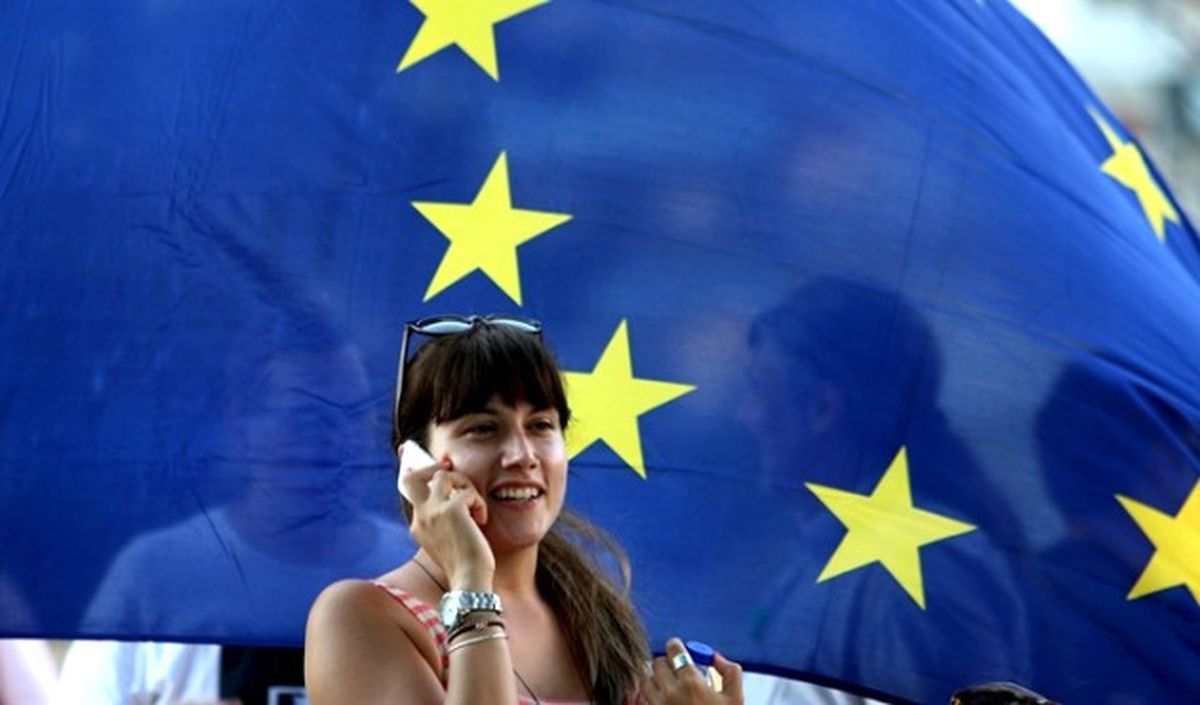 AB\'de 1 Gigabayt Veri 2,5 Euroya Düşecek