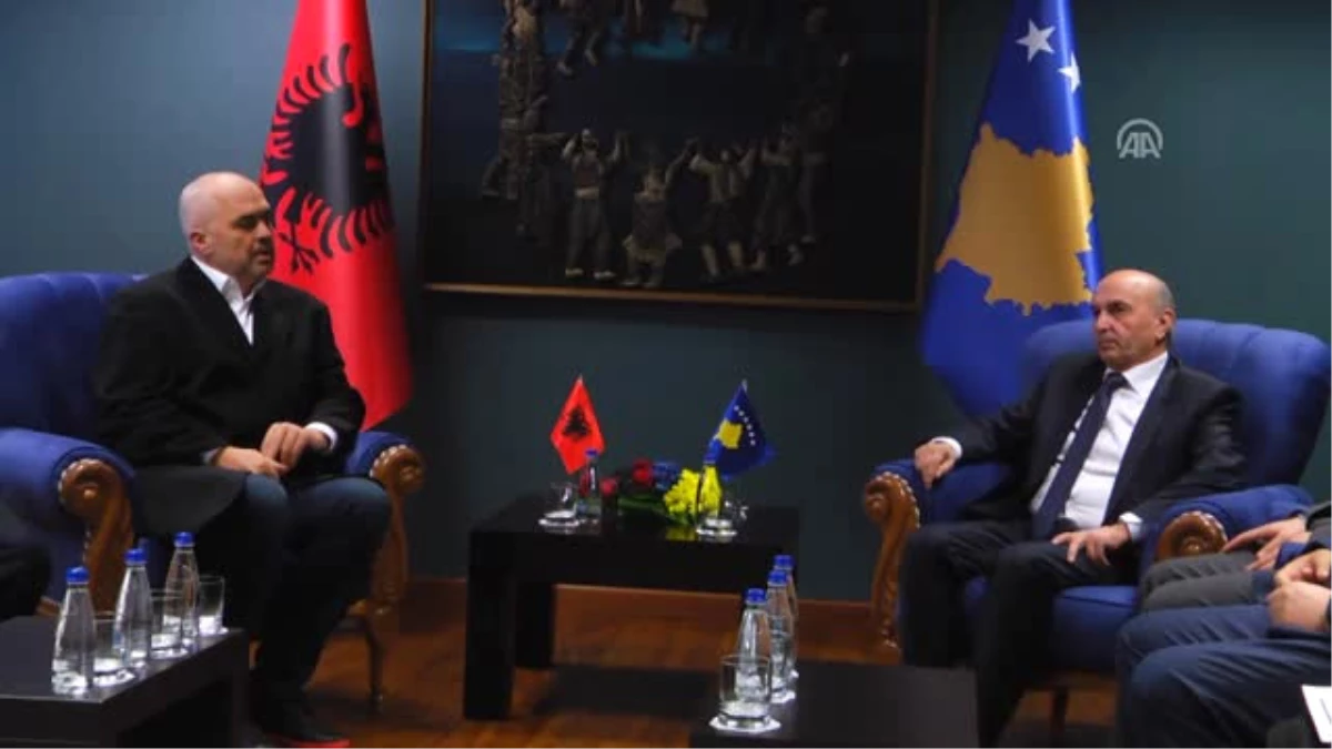 Arnavutluk Başbakanı Rama Kosova\'da