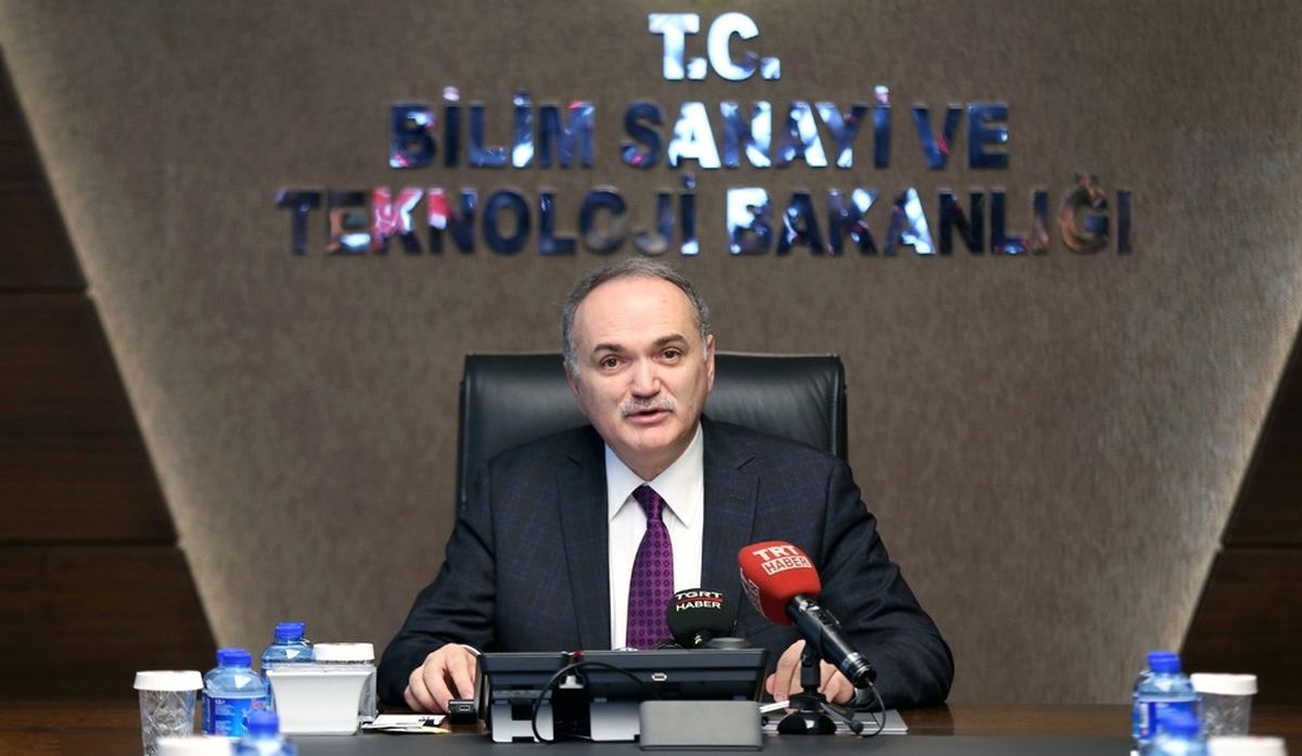 Bakan Özlü Yerli Otomobil Konusunda İddialı Konuştu