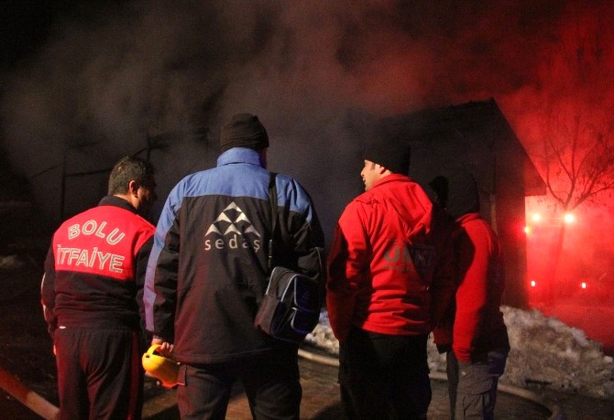 Bolu\'da Yangın, 6 İş Yeri Kullanılamaz Hale Geldi