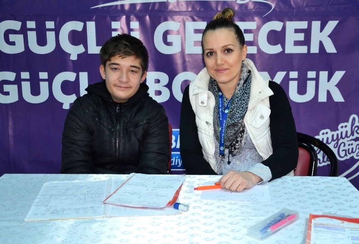 Bozüyük Belediyesi\'nden Engelli Öğrencilere Özel Matematik Dersi