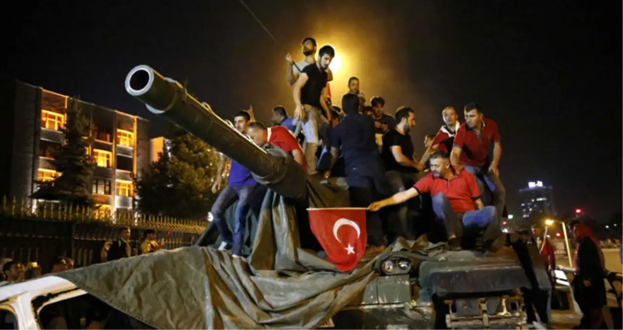 Darbeci Komutandan, "Yerel Yönetime Yeni İsim Araştırın" Talimatı