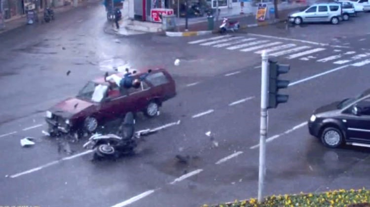 Diyarbakır\'da Trafik Kazaları Mobese Kameralarında