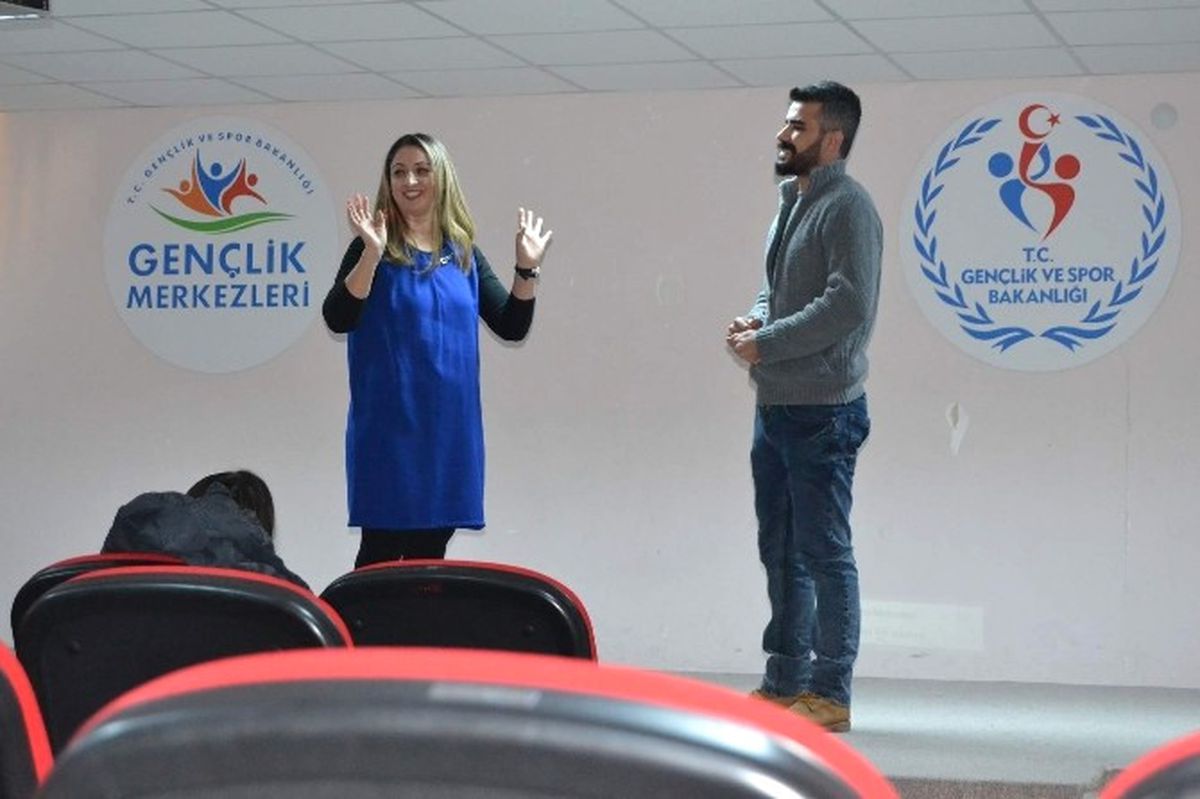 Gençlere Diksiyon Eğitimi Verilmeye Başlandı
