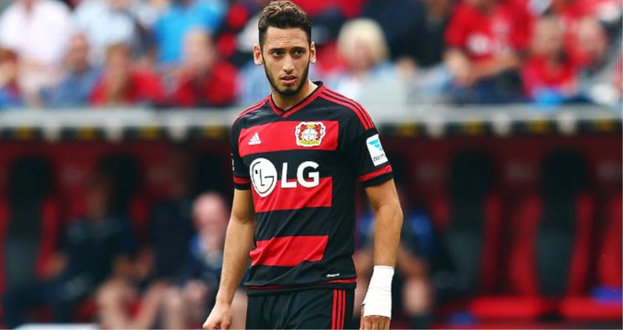 Hakan Çalhanoğlu\'nun 4 Ay Futboldan Men Edilmesi