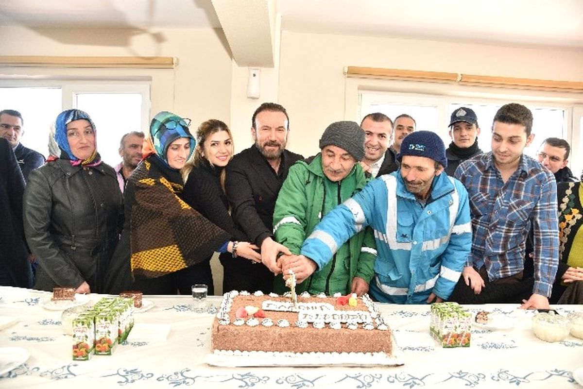 İzmit Belediyesinde Toplu Doğum Günü Kutlaması