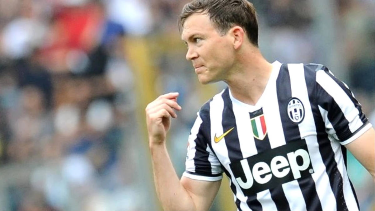 Juventus, Lichtsteiner\'in Sözleşmesini Uzattı