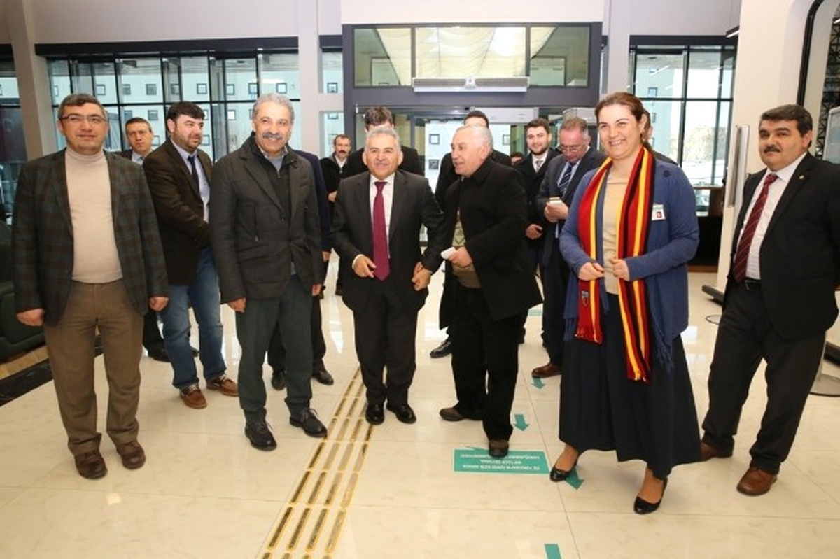 Kayserispor Başkanı Erol Bedir, Melikgazi Belediyesi İletişim Merkezi\'nde