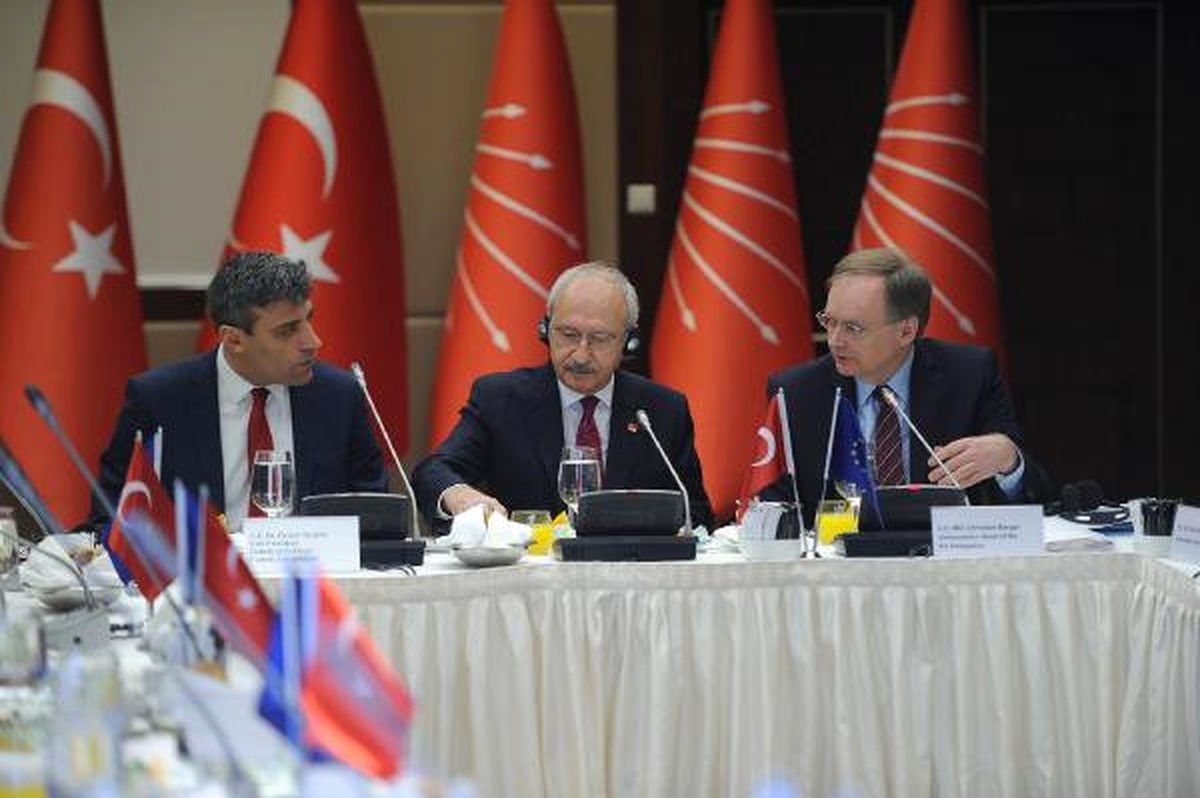 Kılıçdaroğlu, AB Üyesi Ülkelerin Büyükelçileriyle Kahvaltıda Buluştu