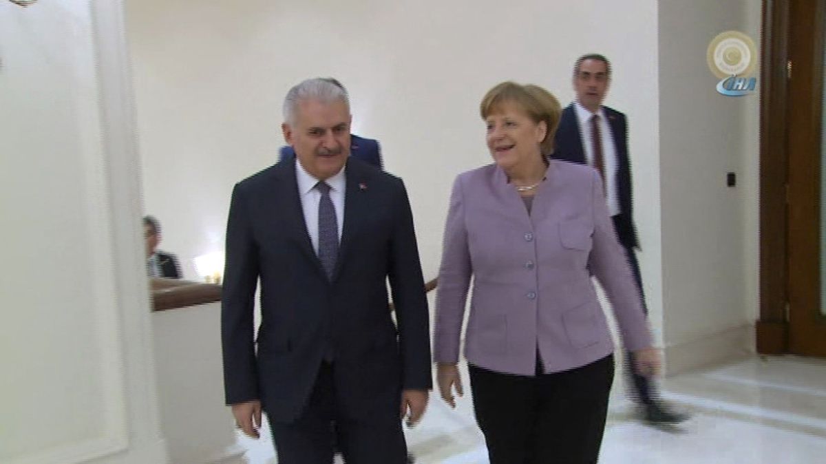 Merkel Çankaya Köşkü\'nde