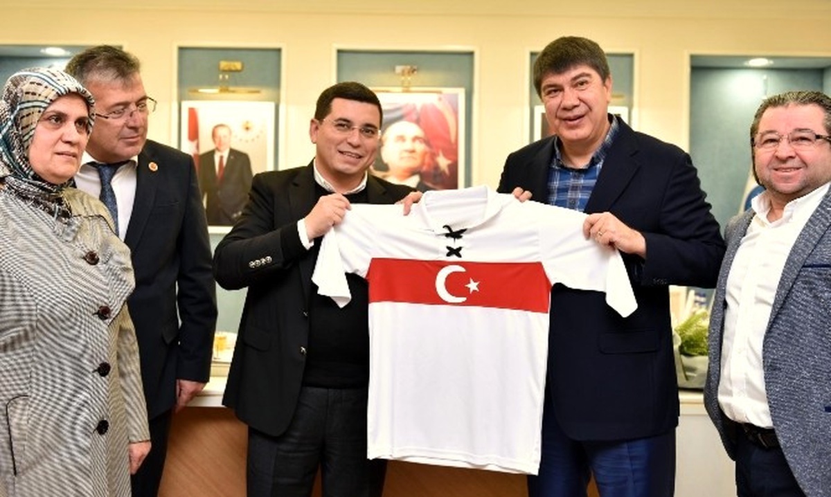Milli Takımın İlk Forması Yeniden Üretildi