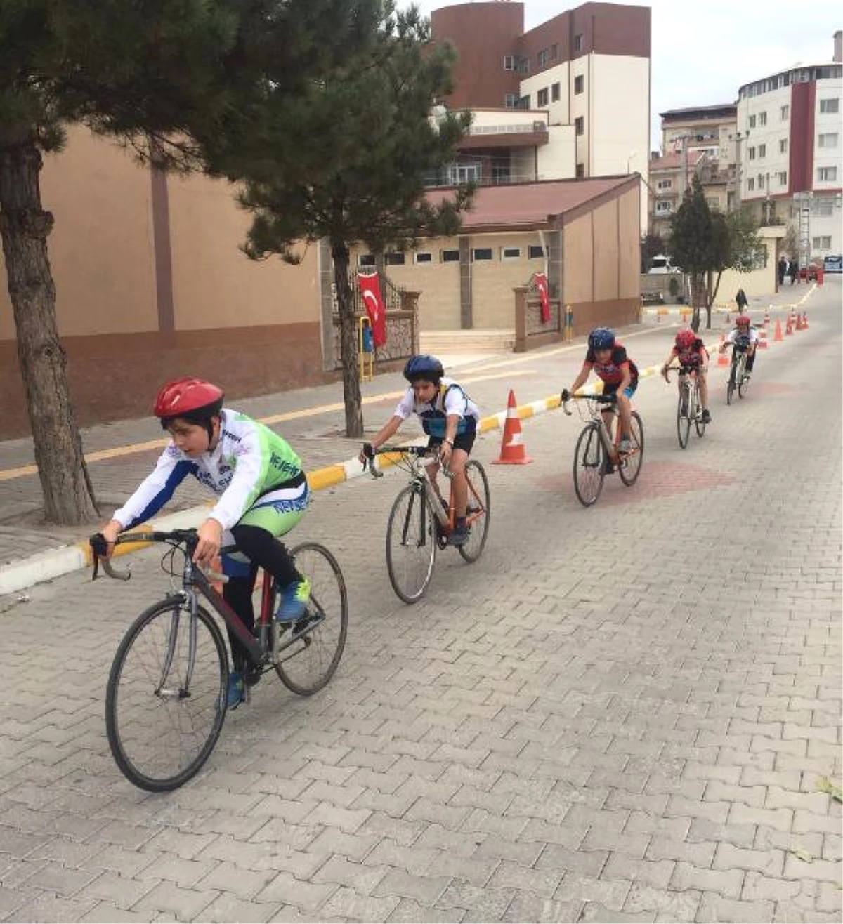 Nevşehir Belediyesi Bisiklet Takımı Madalya İçin Hazırlanıyor