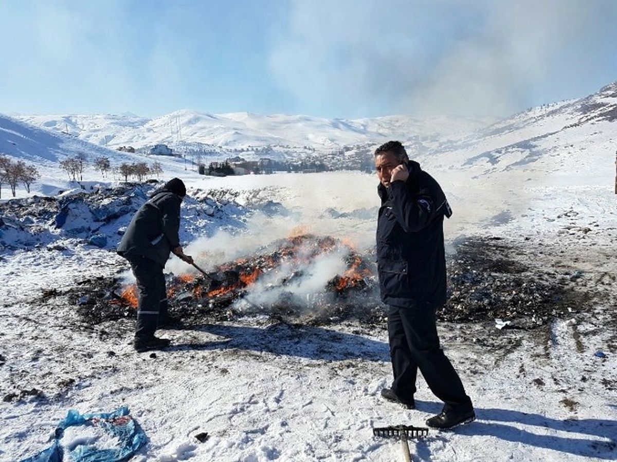 Niğde\'de 25 Bin Kaçak Sigara, 450 Kilo Tütün ve 200 Şişe Alkol İmha Edildi