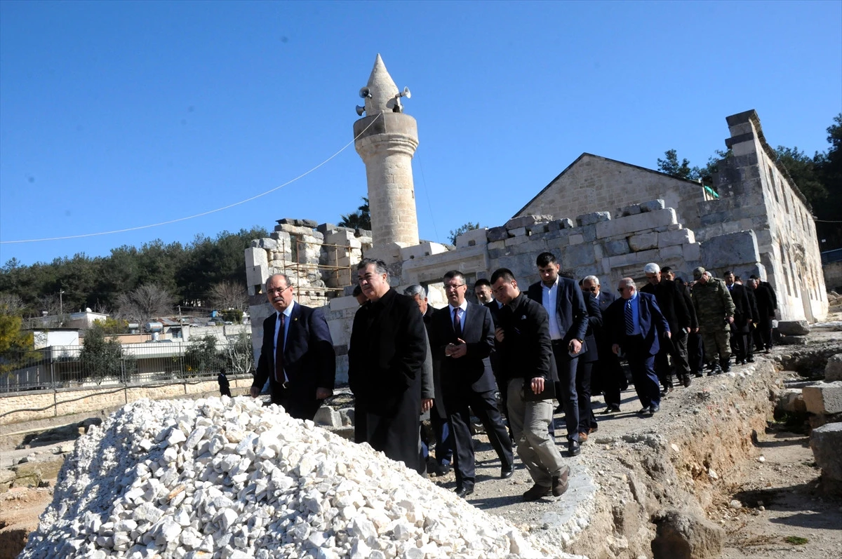 Osmaniye\'de Tarihi Ala Cami\'de Restorasyon Çalışmaları