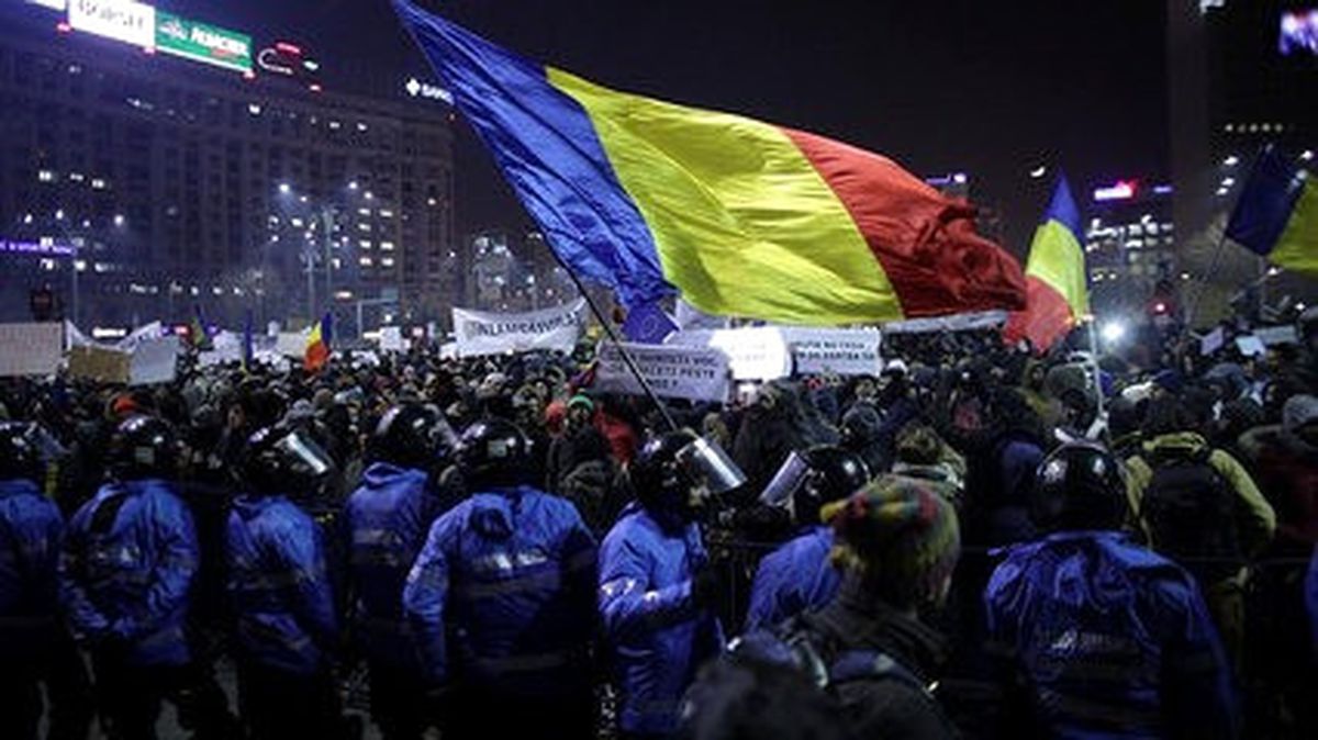 Romanya\'da 89 Devriminden Bu Yana En Büyük Protestolar Yapılıyor