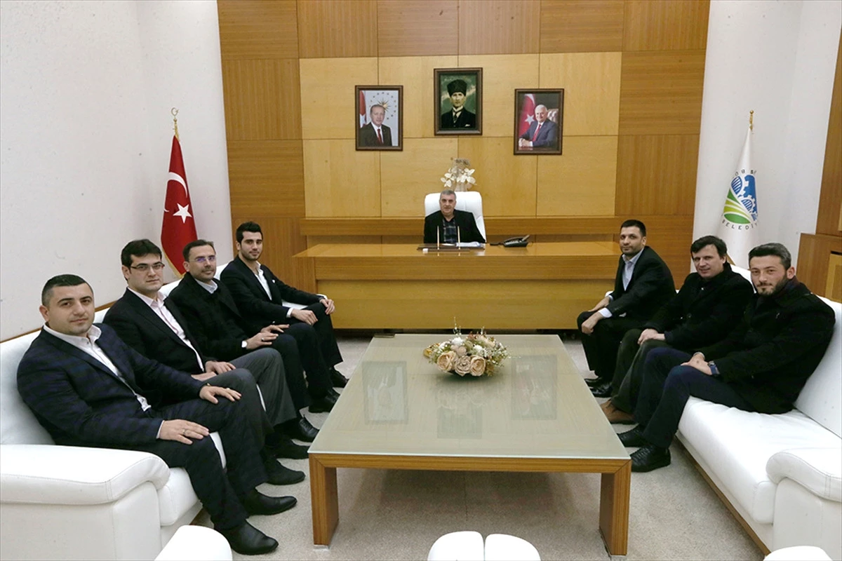 Sakarya Büyükşehir Belediye Başkanı Toçoğlu\'na Ziyaret