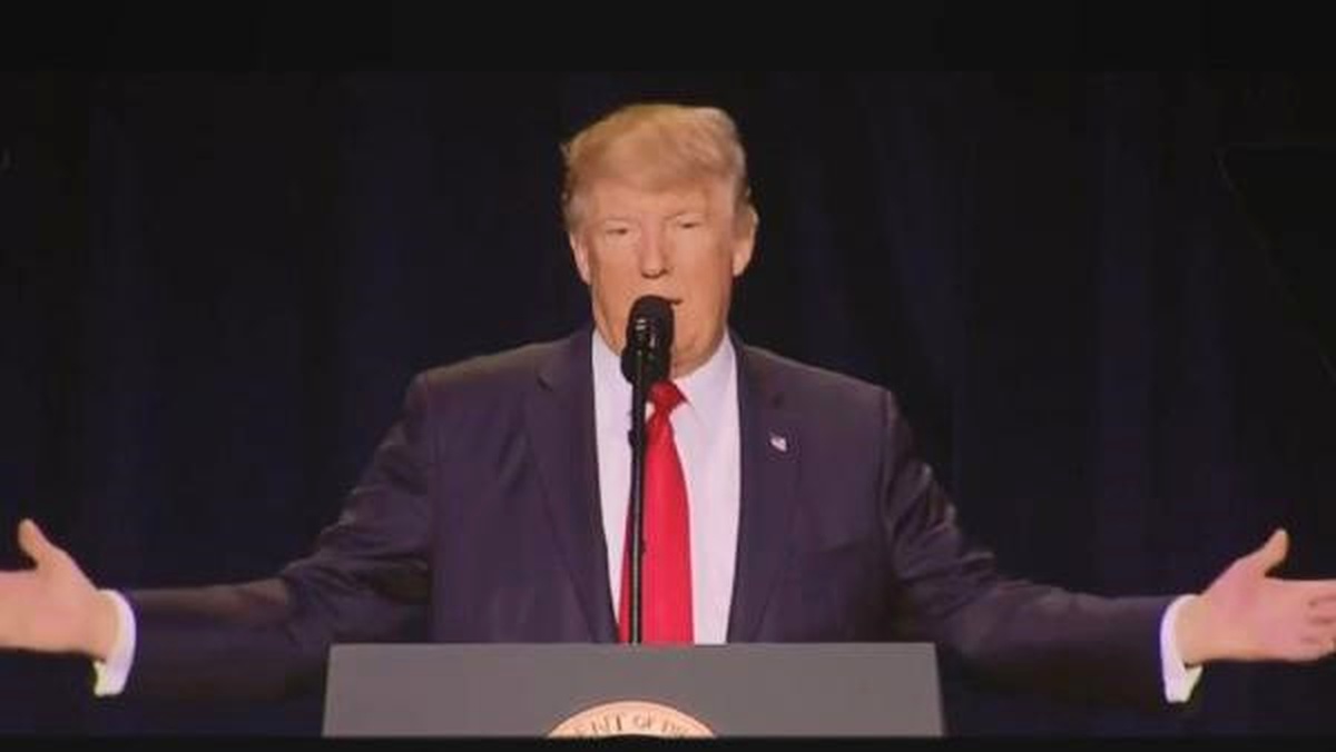 Trump, Kilisede Siyasi Propagandanın Önünü Açıyor