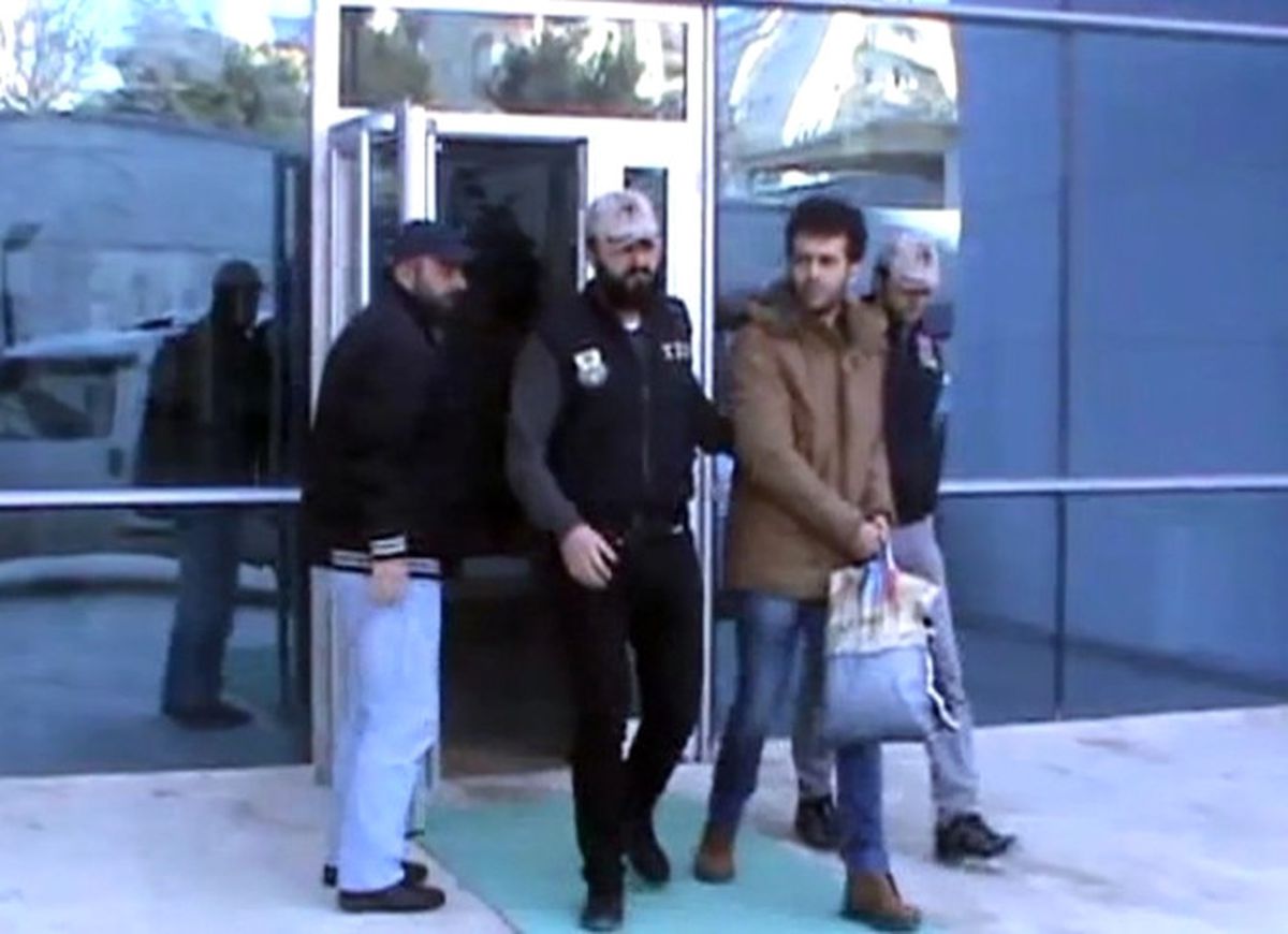 Yurt Dışına Kaçmak İçin Sahte Kimlikle Pasaport Almaya Çalışan PKK\'lı Yakalandı