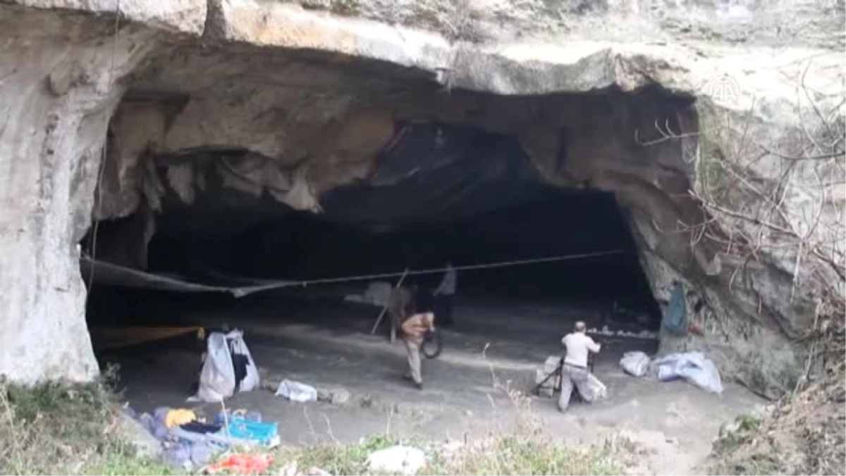 Asırlık "Kendir" Geleneğini Mağarada Sürdürüyorlar
