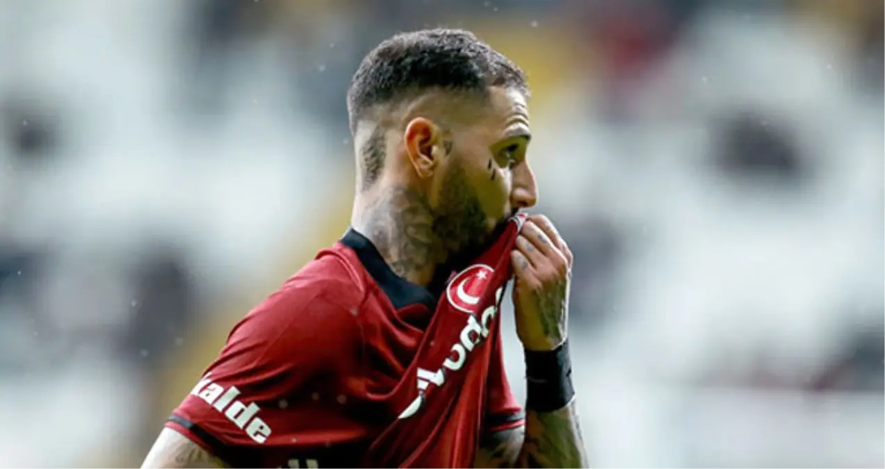 Beşiktaş, Ricardo Quaresma\'nın Sözleşmesini Uzattı