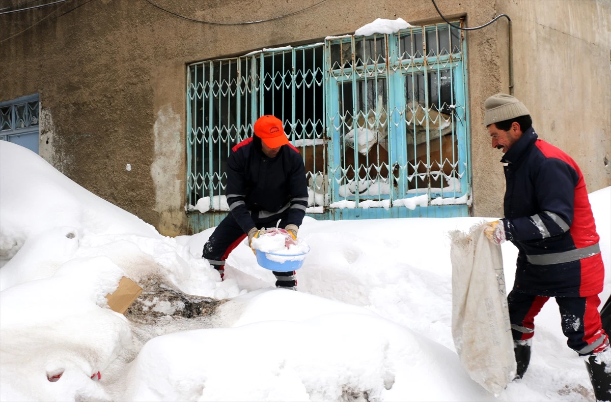 Bitlis\'te Kar Temizleme Çalışmaları