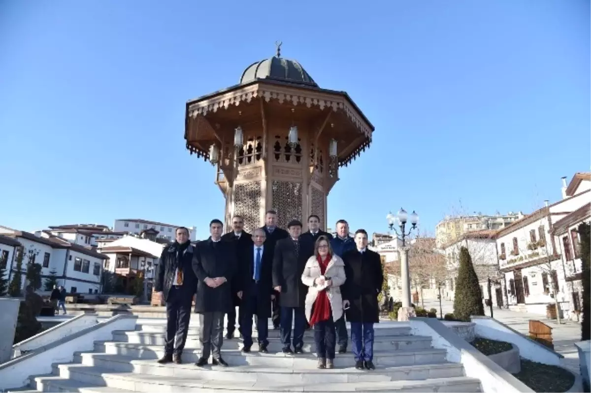 Bosnalı Bakan Hamamönü\'nde