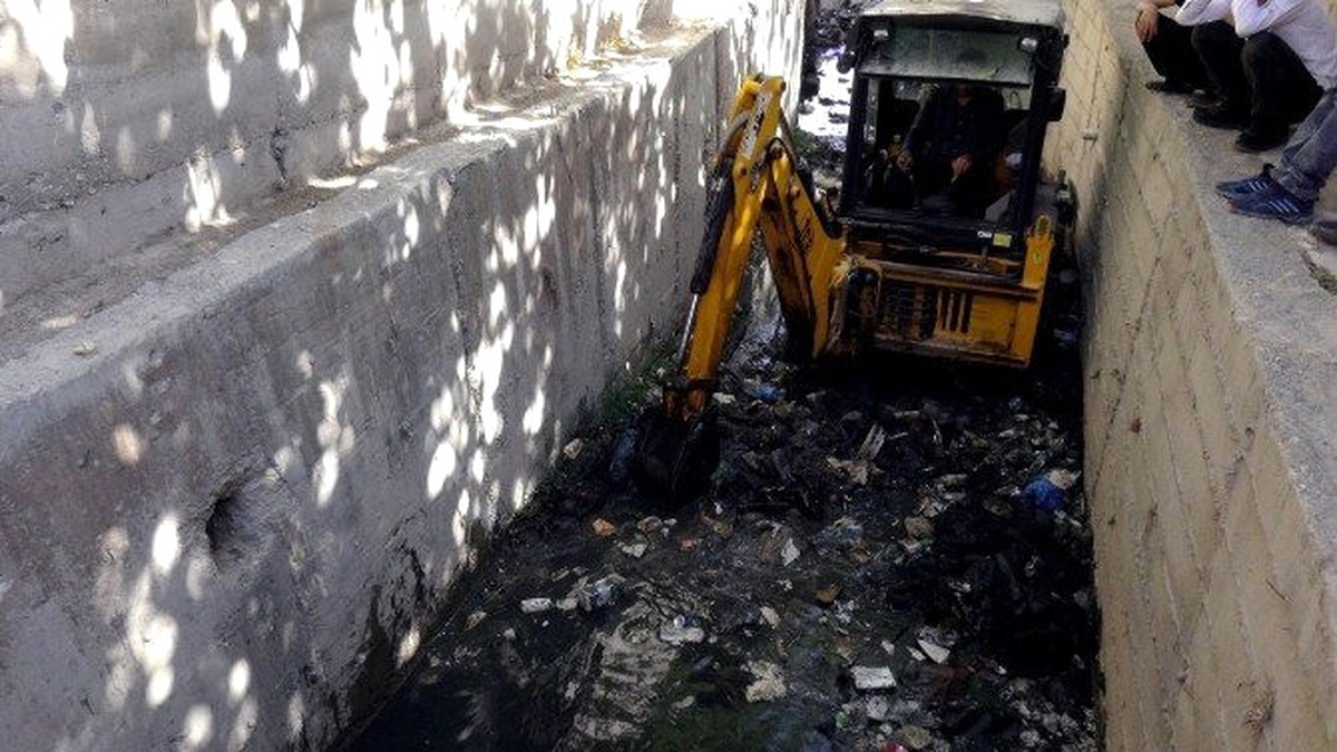 Cizre\'de Yağmurlama Çalışmaları Sürüyor