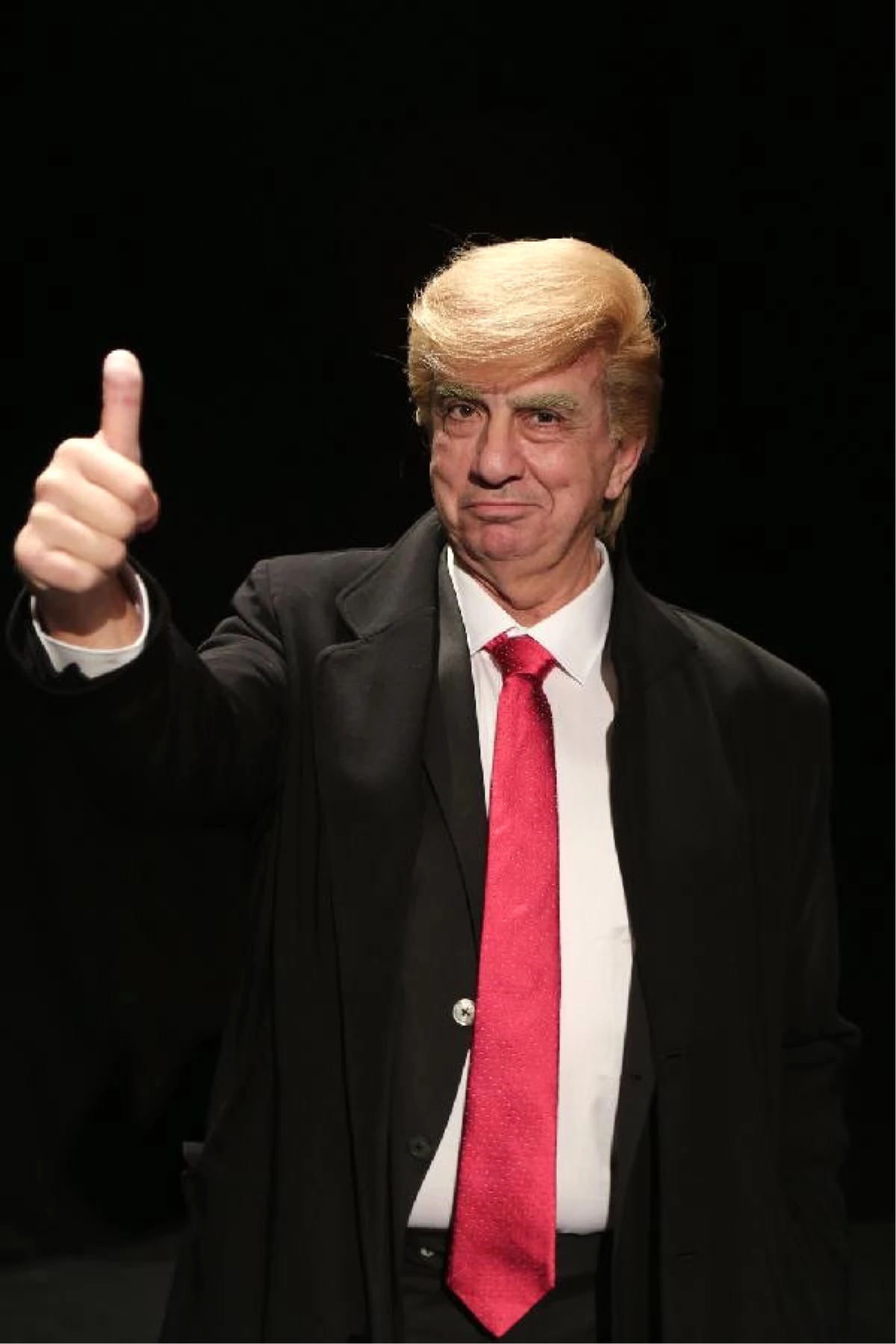 Donald Trump Tiyatro Sahnesine Taşınıyor