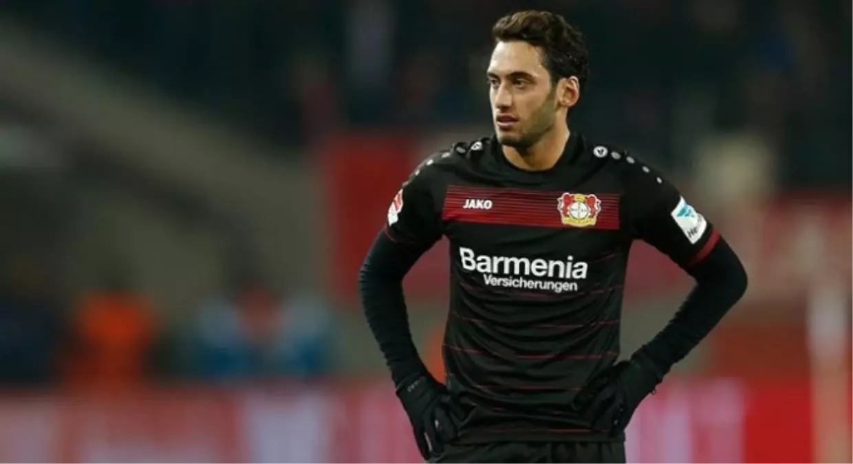 Hakan Çalhanoğlu\'na 4 Ay Futboldan Men Cezası