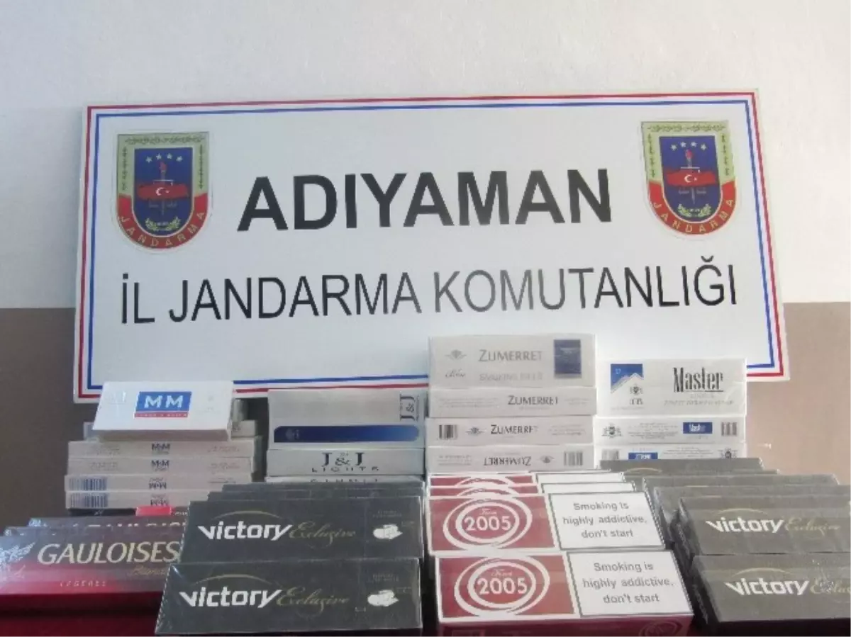 Jandarma Kaçak Sigara Ele Geçirdi